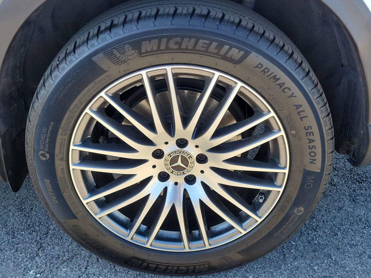 Certified 2026 Mercedes-Benz GLC 300 image 9