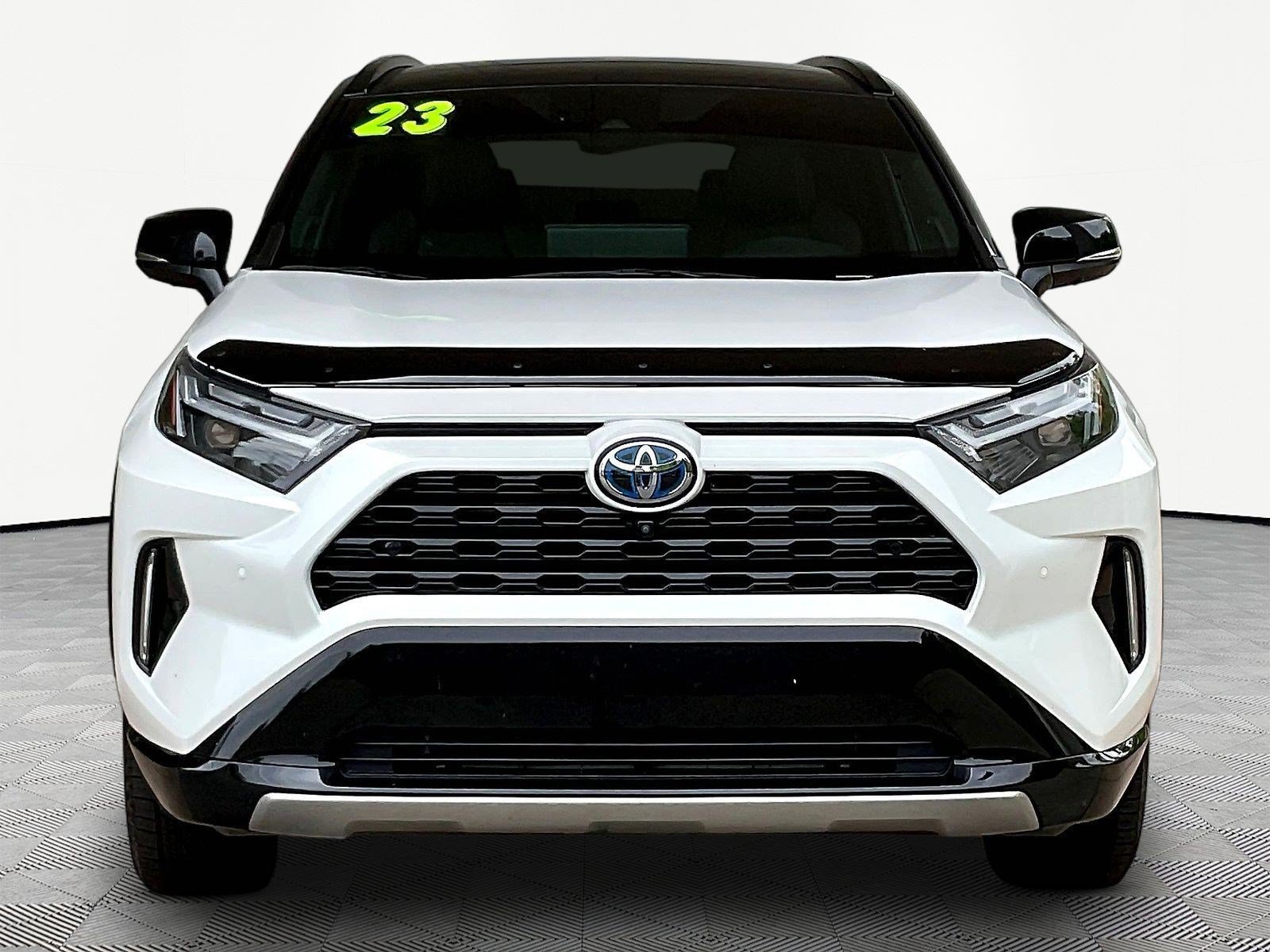 Used 2023 Toyota RAV4 XSE AWD/4WD image 2