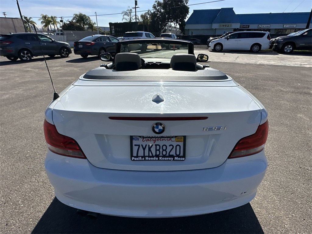 Used 2012 BMW 128i Convertible image 34