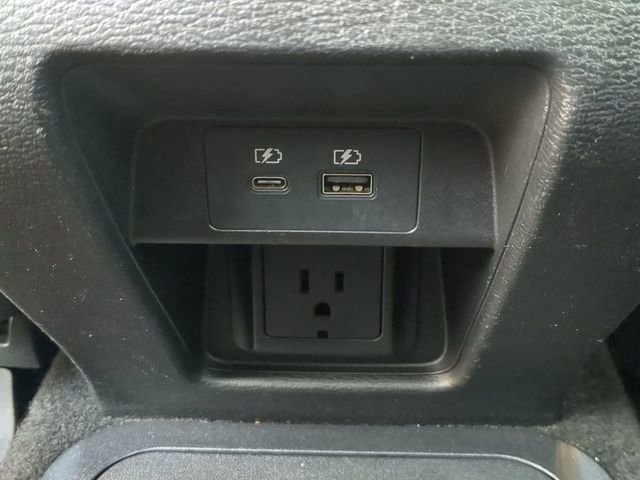 Used 2023 Mitsubishi Outlander SEL image 18