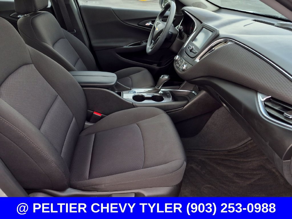 Used 2018 Chevrolet Malibu LT FWD image 11