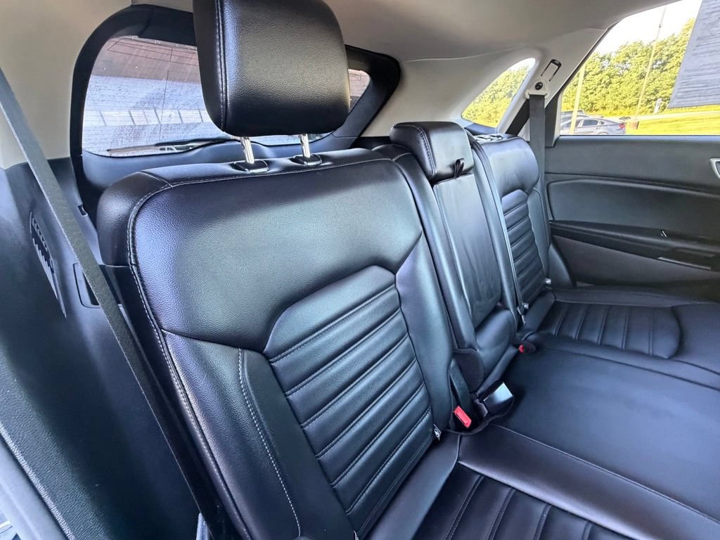 Certified 2019 Ford Edge SEL w/ Equipment Group 201A AWD/4WD image 42