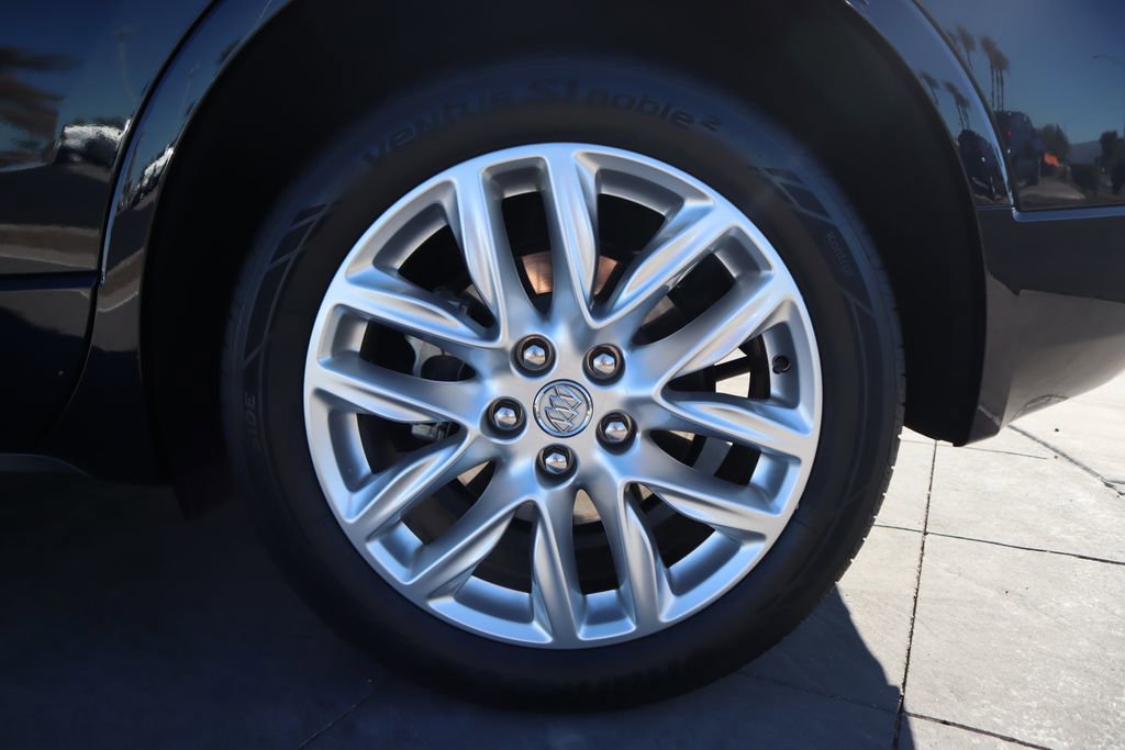 Used 2020 Buick Envision Premium w/ Driver Confidence Package image 29