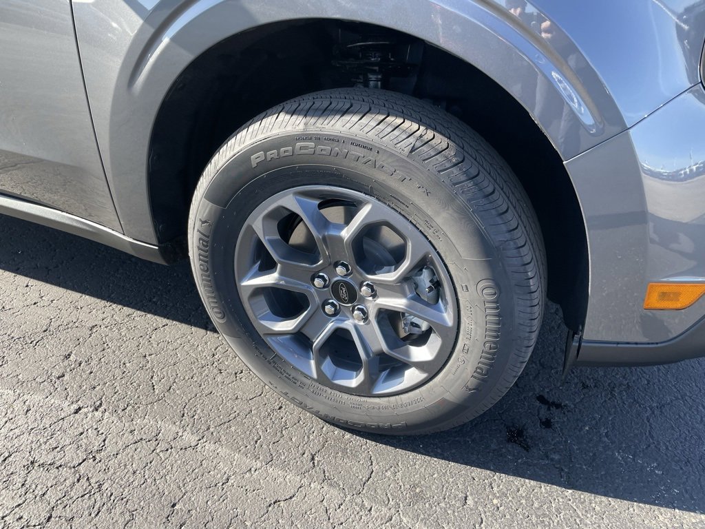 New 2025 Ford Maverick XLT w/ XLT Luxury Package image 3