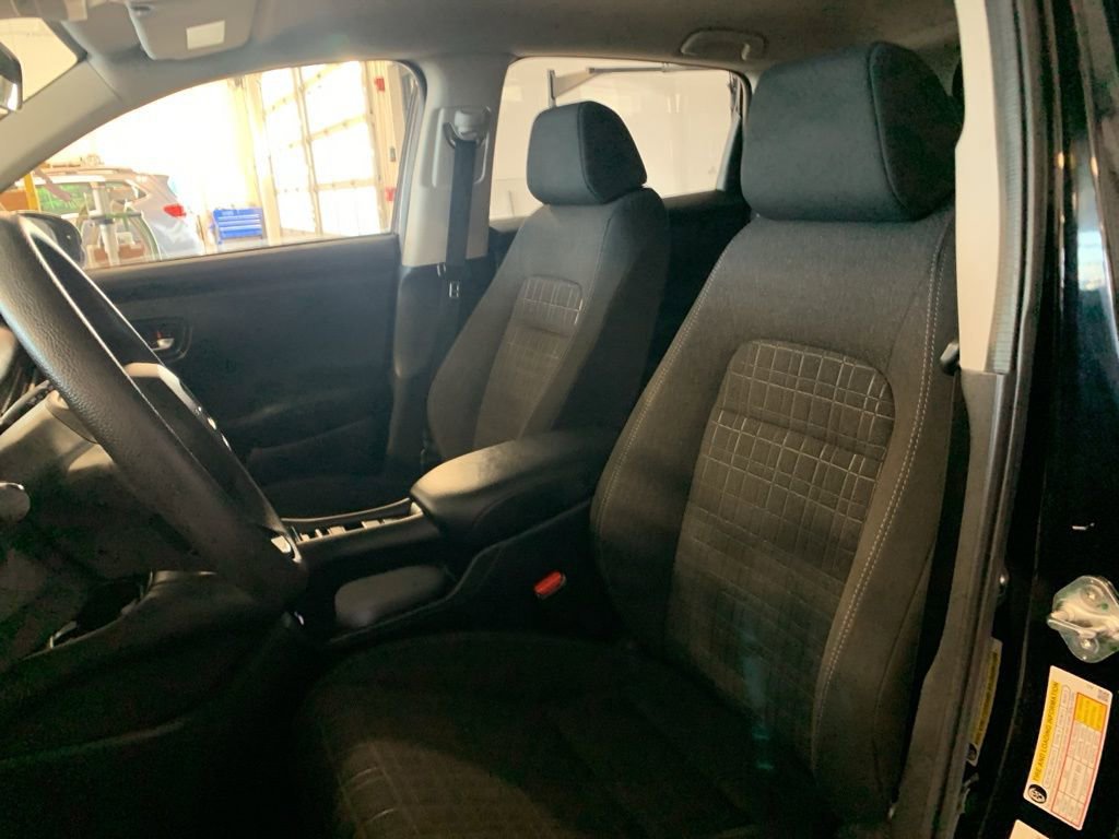 Used 2023 Honda HR-V LX image 30