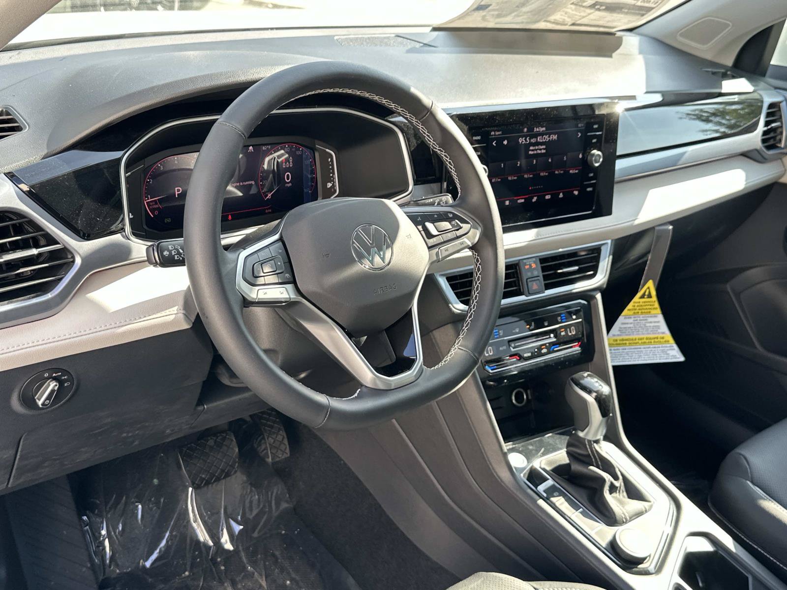 New 2027 Volkswagen Taos SEL AWD/4WD image 7