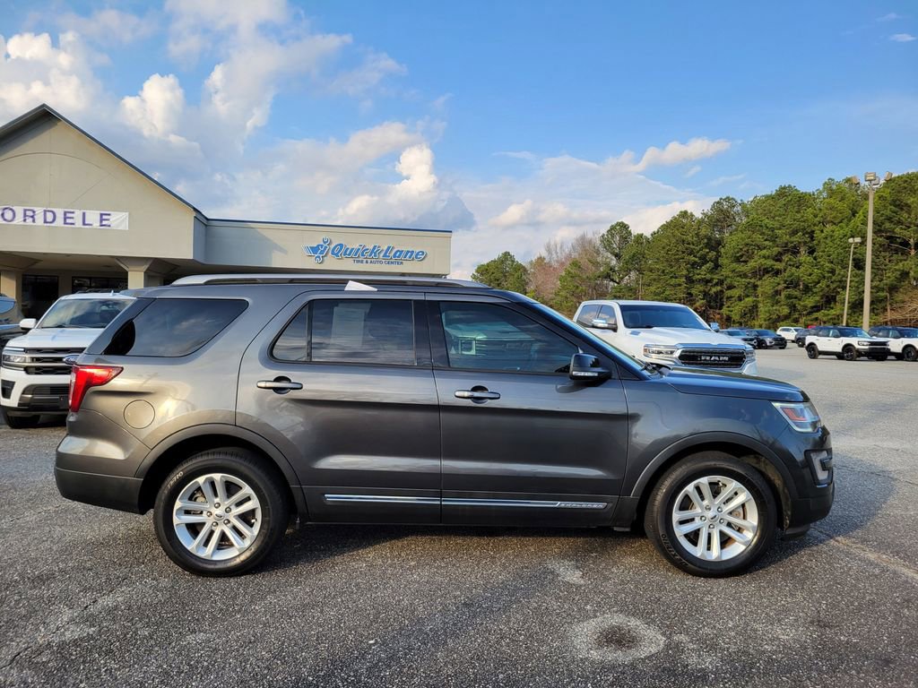 Certified 2017 Ford Explorer XLT w/ Equipment Group 202A image 6