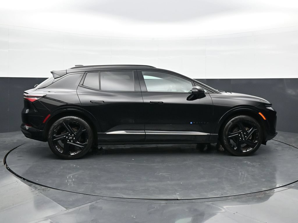 Used 2024 Chevrolet Equinox EV RS FWD image 8