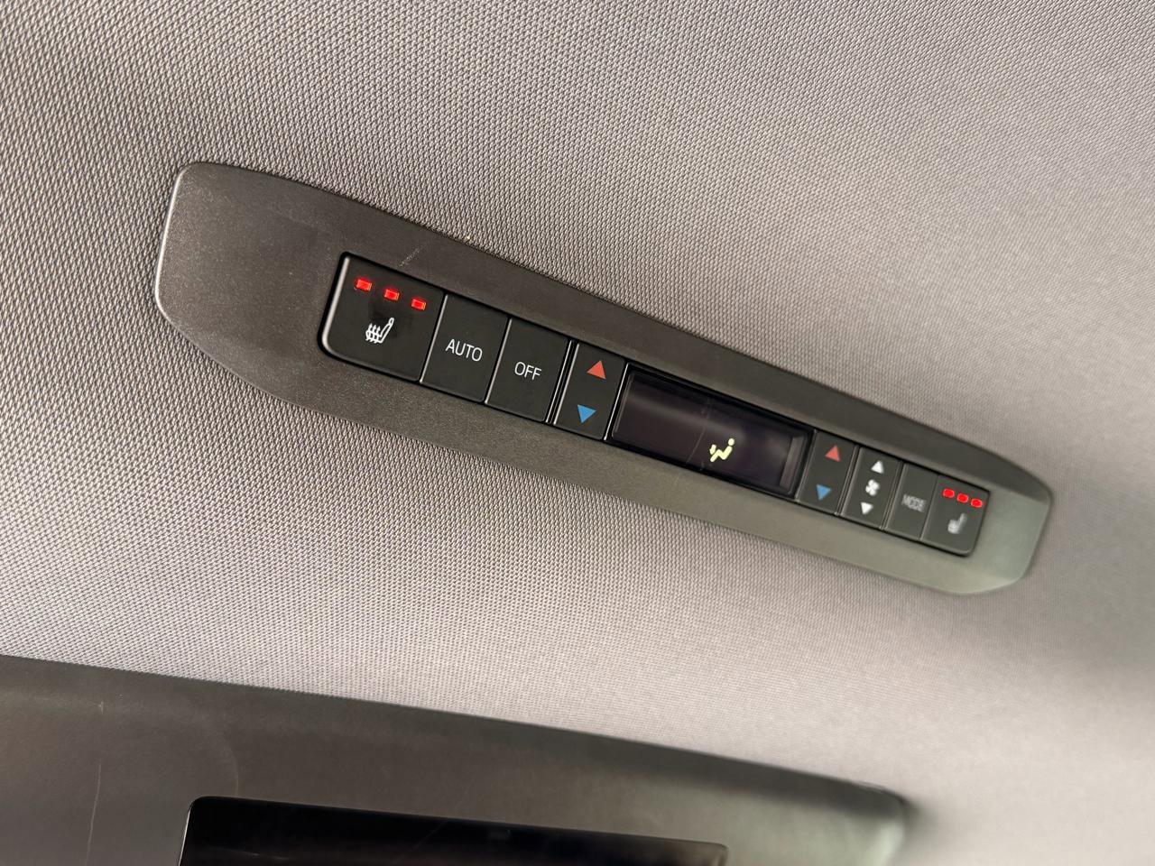 Used 2022 Toyota Sienna Platinum image 22