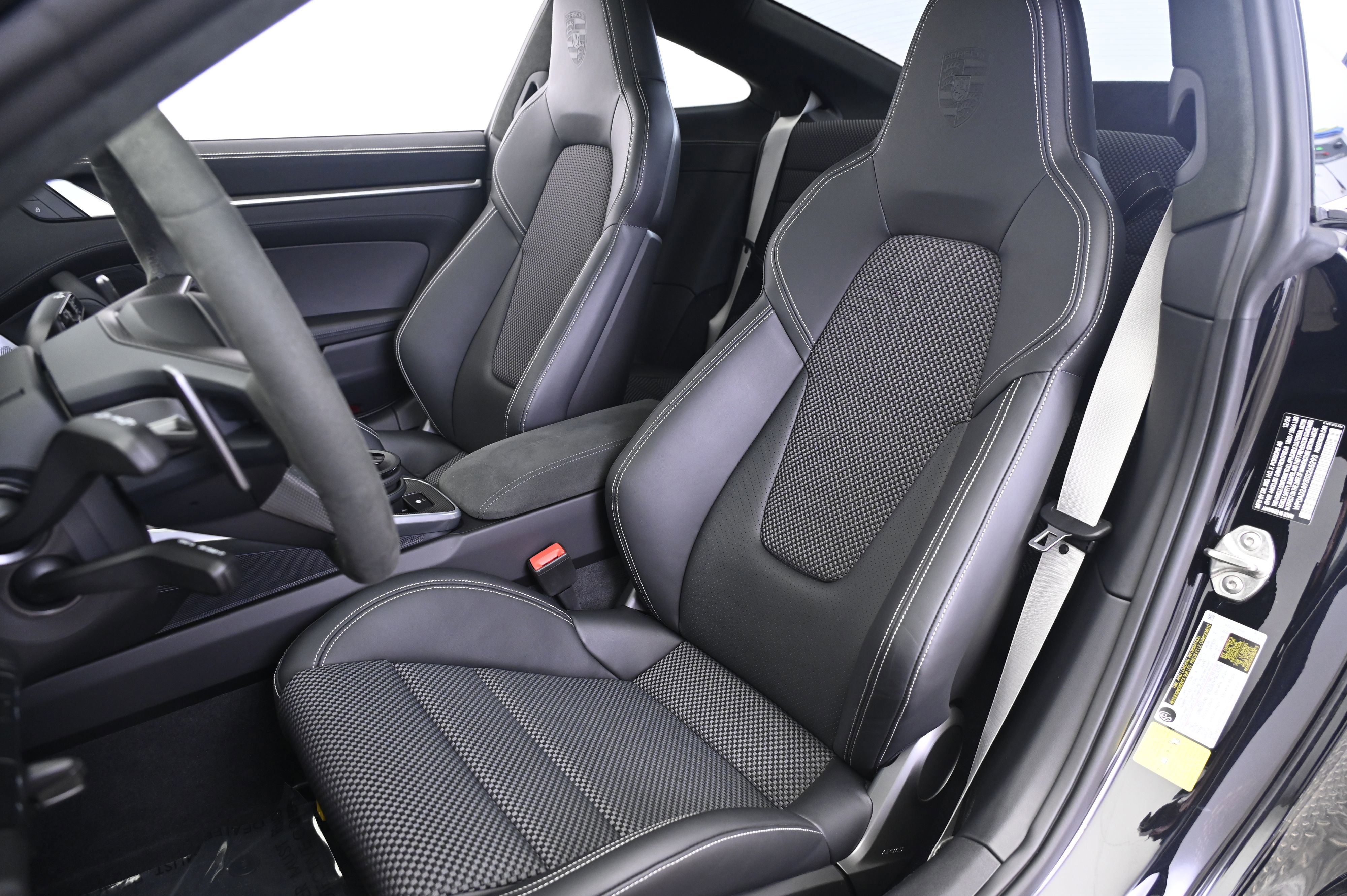 Certified 2025 Porsche 911 Turbo image 5