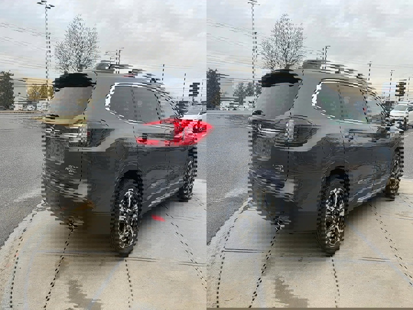 Certified 2025 Subaru Ascent Limited w/ Popular Package #2 image 6