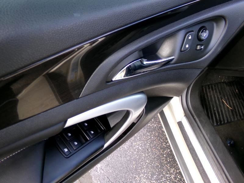 Used 2015 Buick Regal Turbo AWD image 10