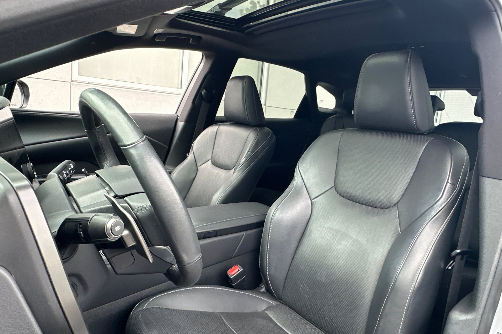 Used 2023 Lexus RX 350 Premium Plus w/ Cold Area Package FWD image 5
