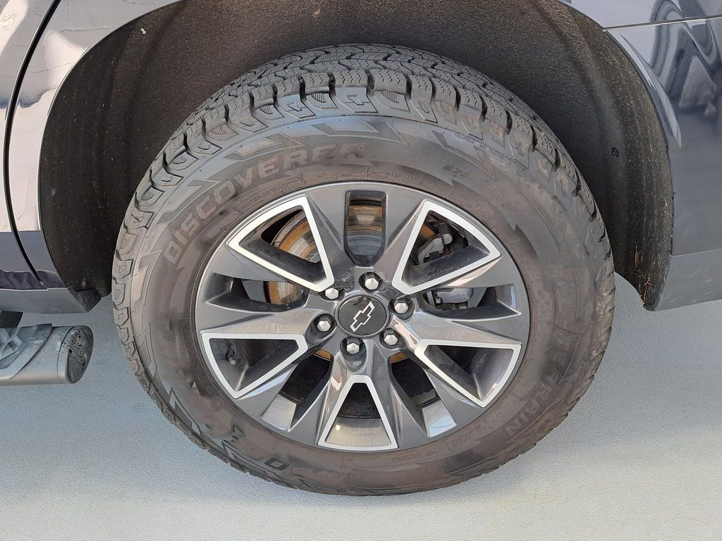 Used 2022 Chevrolet Tahoe Z71 w/ Luxury Package image 37