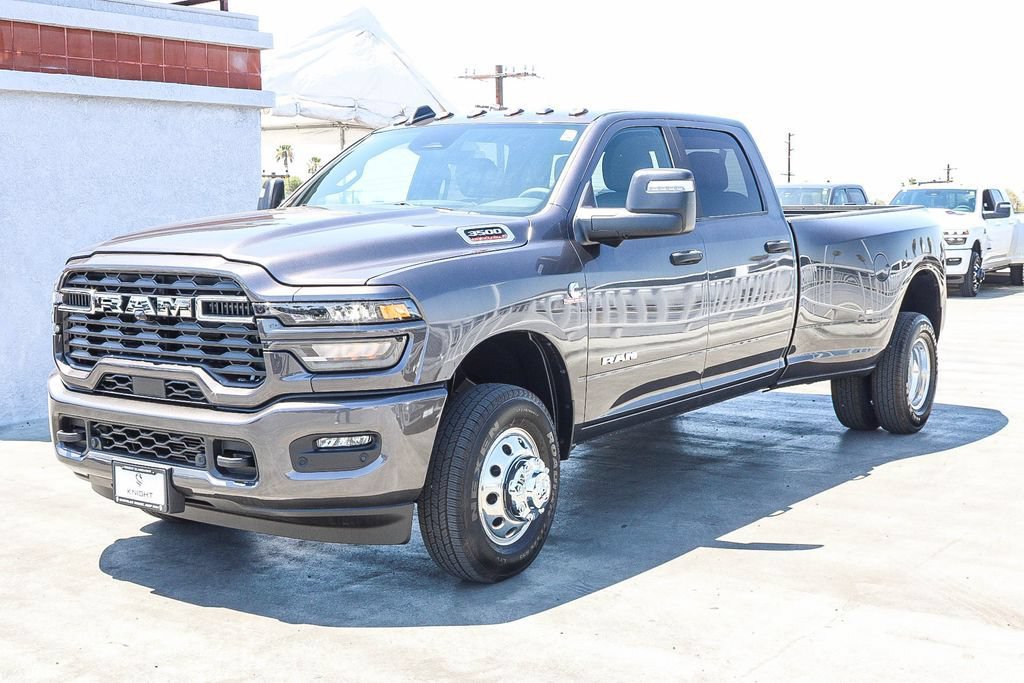 New 2026 RAM 3500 Big Horn AWD/4WD image 4