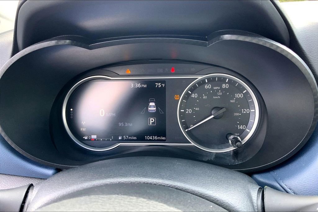 Used 2025 Nissan Versa SV image 10