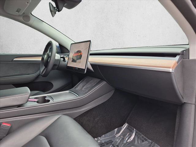 Used 2024 Tesla Model Y Long Range AWD/4WD image 23