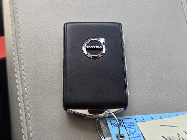 Certified 2023 Volvo XC40 B4 Plus w/ Driver Assist Package FWD image 20