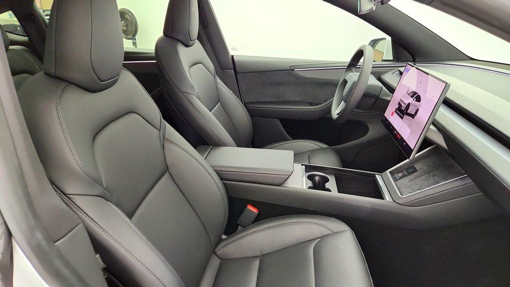 Used 2026 Tesla Model Y Long Range RWD image 26