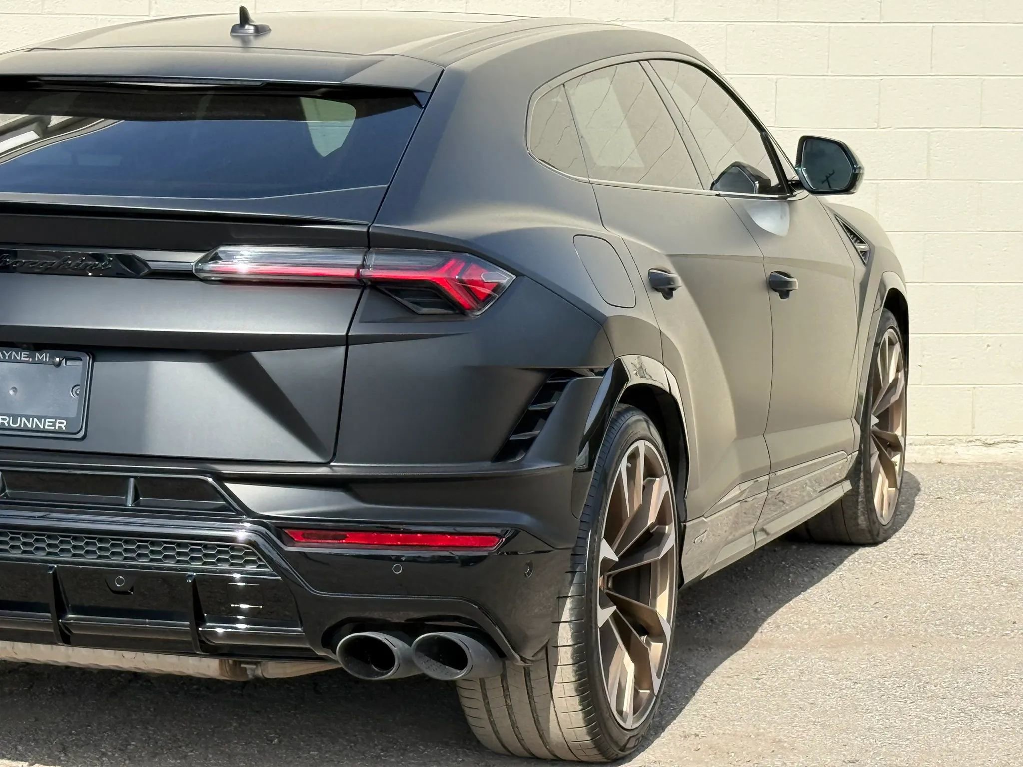 Used 2023 Lamborghini Urus S AWD/4WD image 16