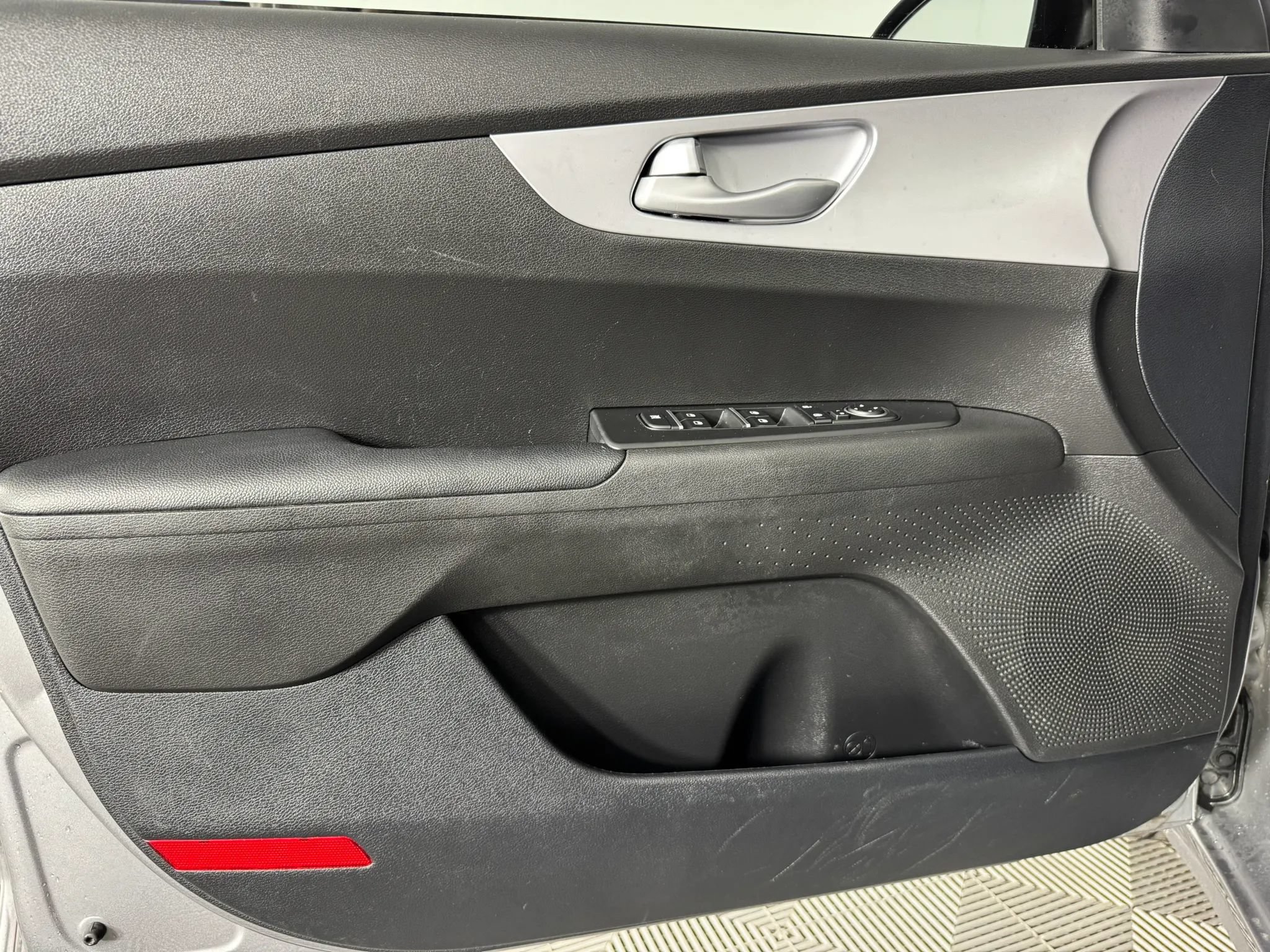 Used 2023 Kia Forte LXS w/ LXS Technology Package FWD image 35