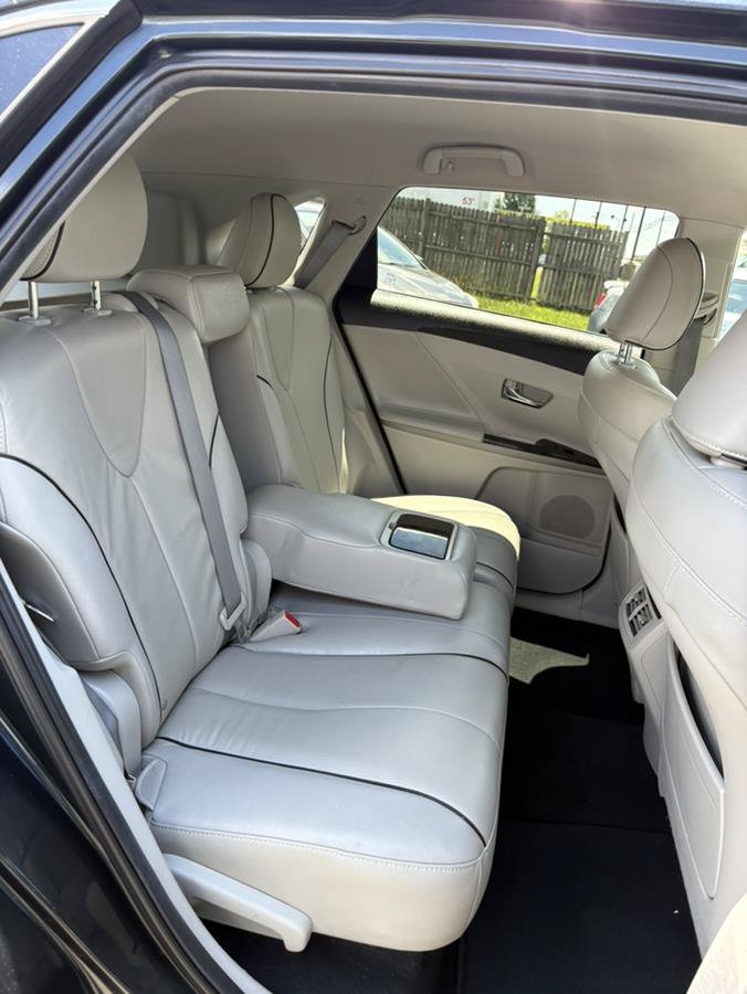 Used 2013 Toyota Venza XLE AWD/4WD image 16