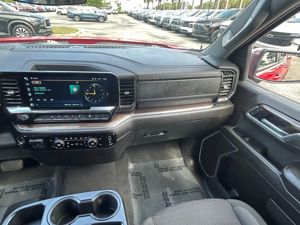 Used 2025 Chevrolet Silverado 1500 LT image 15