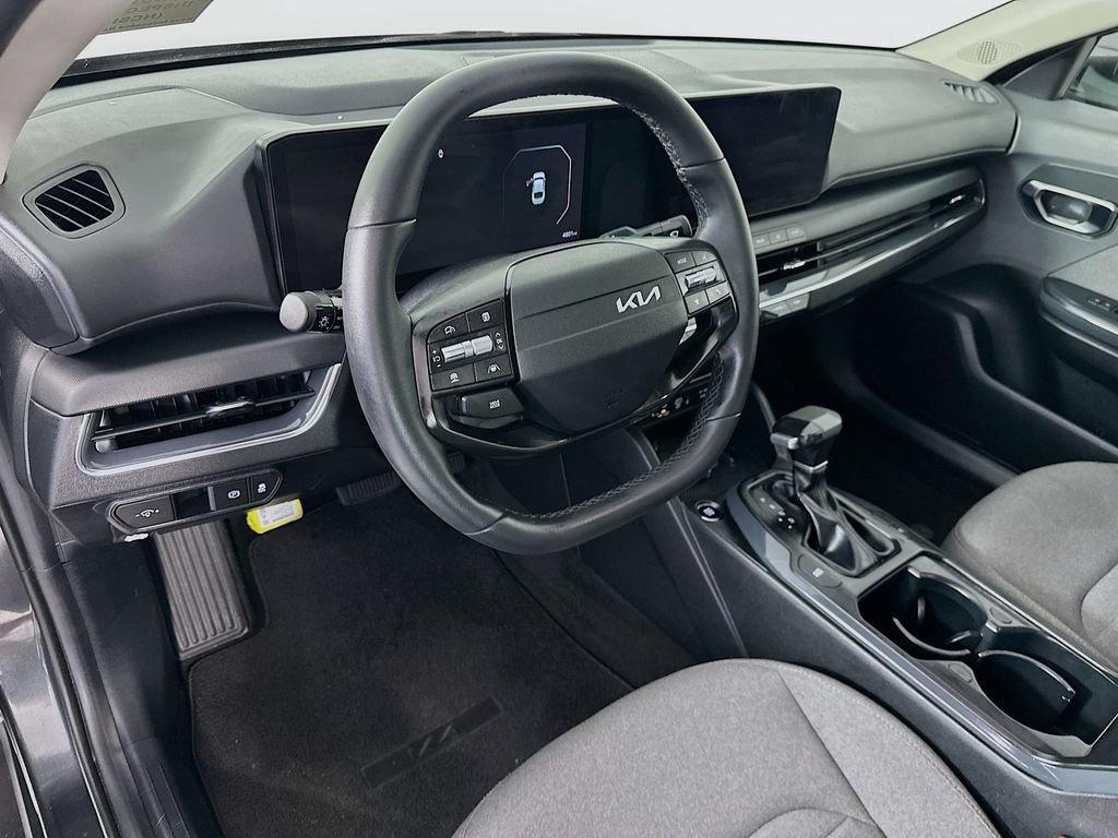 Used 2025 Kia K4 EX FWD image 28