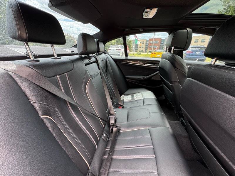 Used 2018 BMW M550i xDrive AWD/4WD image 36
