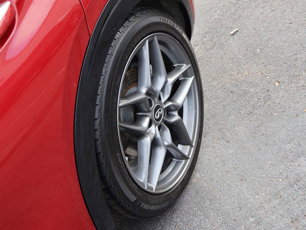 Used 2018 INFINITI QX30 Sport w/ Cargo Package image 38