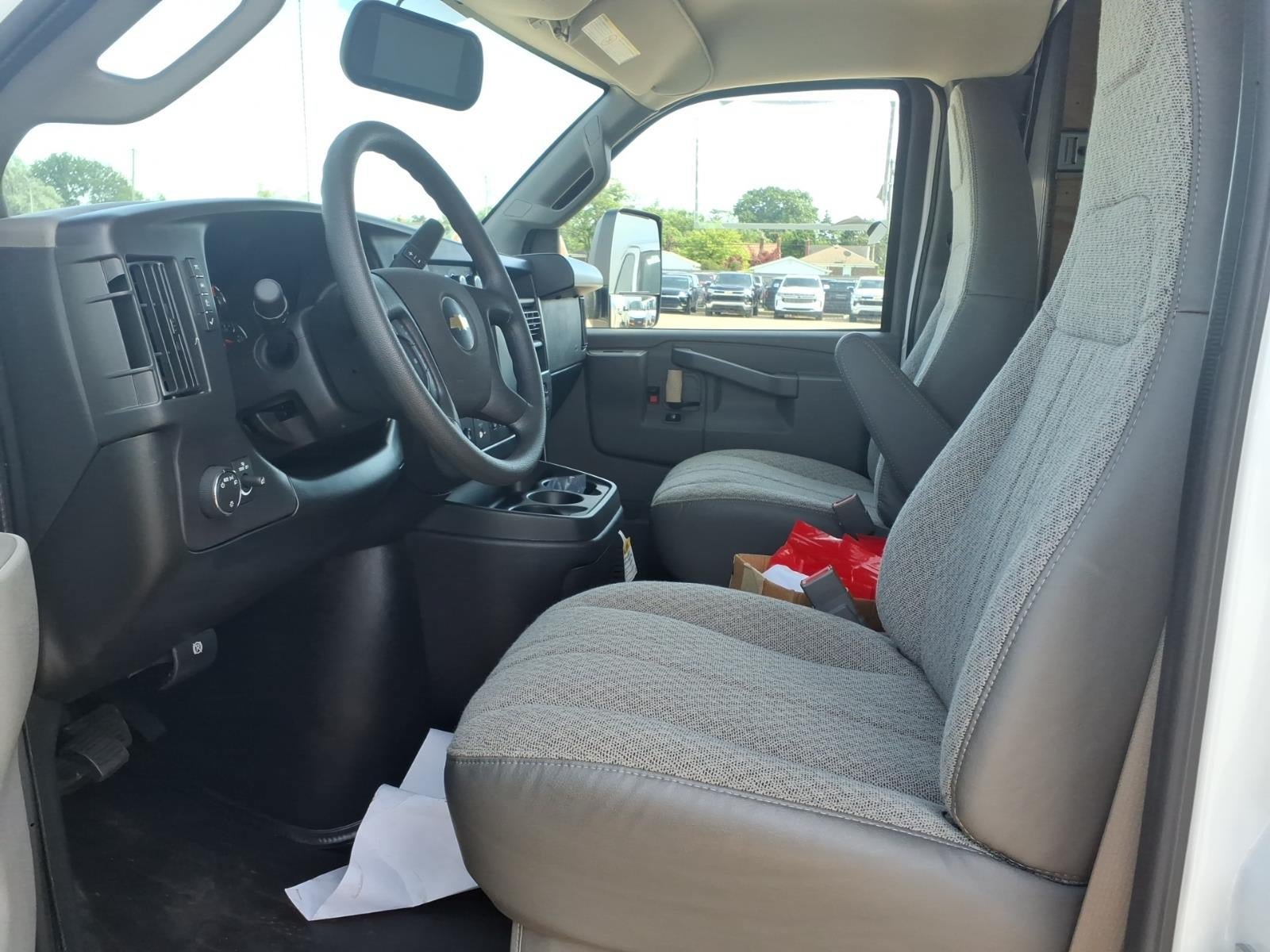 New 2026 Chevrolet Express 4500 w/ Power Convenience Package RWD image 9