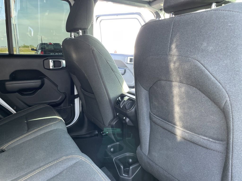 Used 2025 Jeep Gladiator Sport AWD/4WD image 29