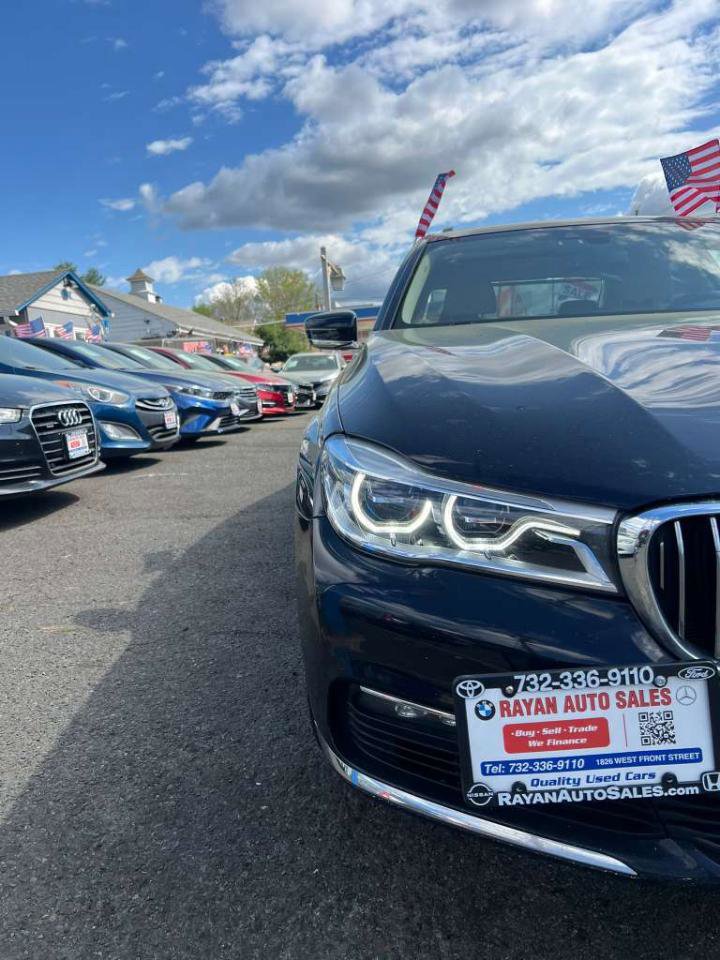 Used 2016 BMW 750i xDrive image 2