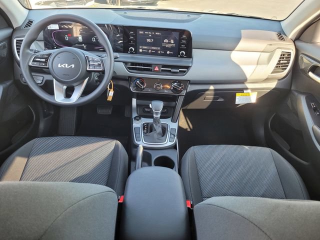 New 2026 Kia Seltos LX FWD image 8