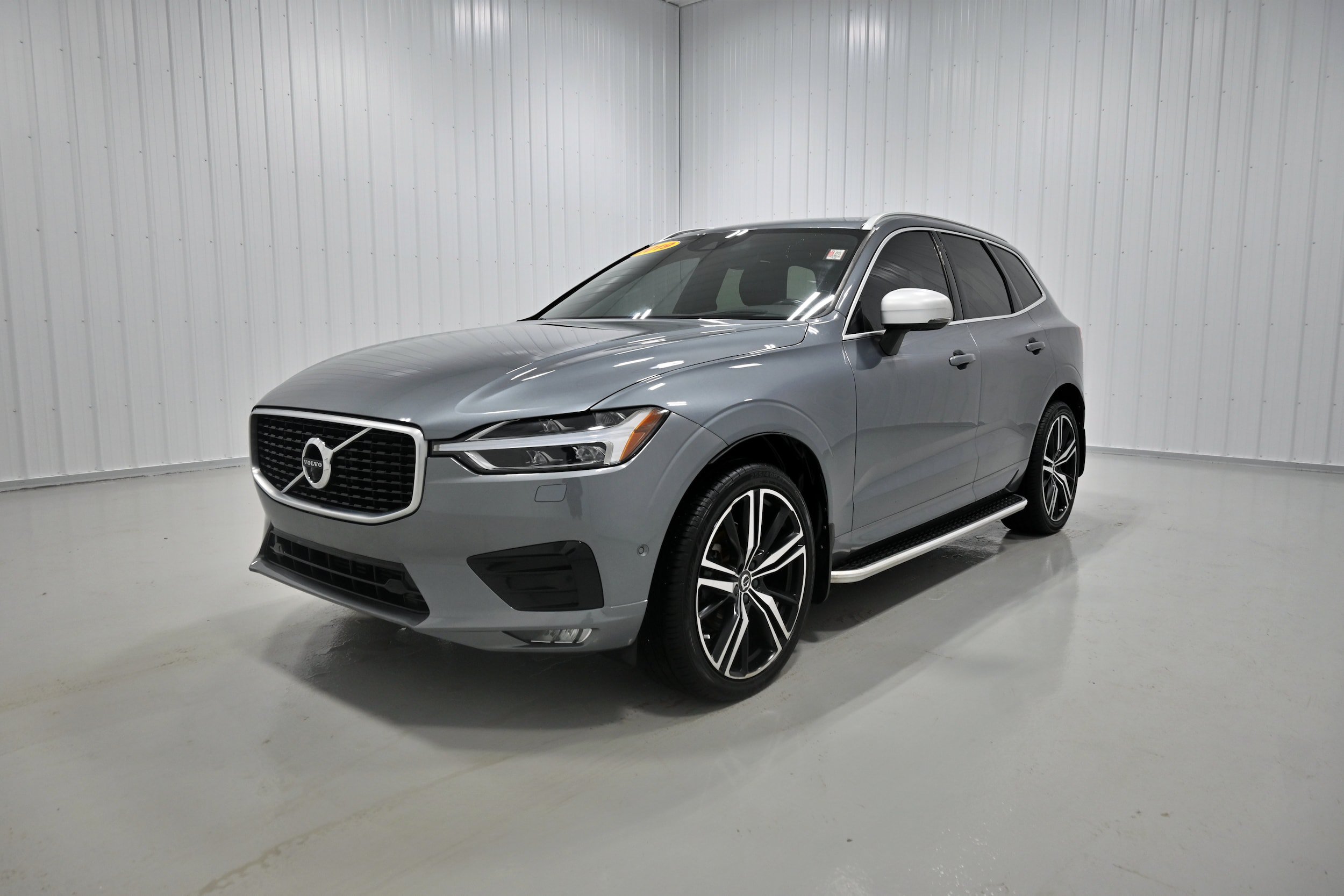 Used 2019 Volvo XC60 T5 R-Design w/ Protection Package Premier AWD/4WD image 26