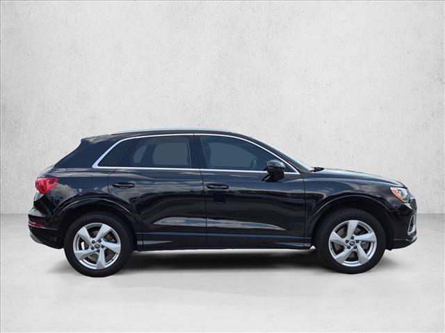 Used 2019 Audi Q3 2.0T Premium w/ Convenience Package AWD/4WD image 4
