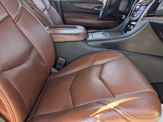 Used 2020 Cadillac Escalade Luxury image 20