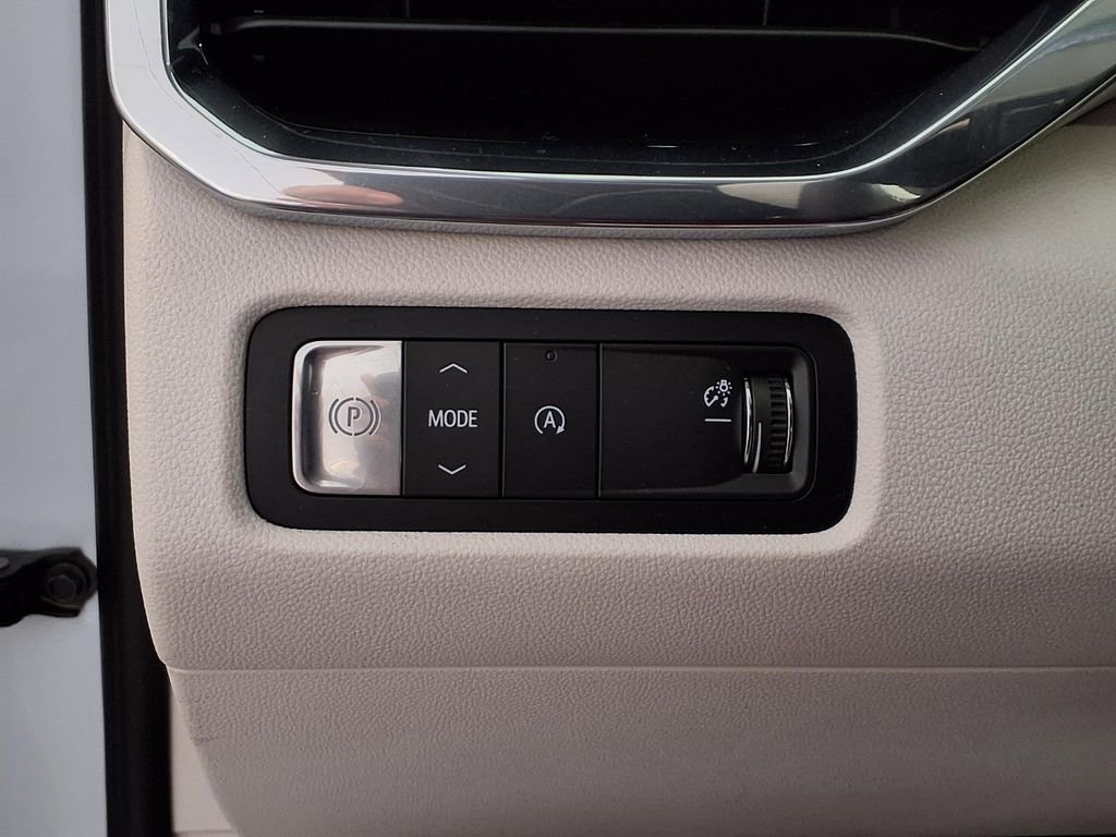 New 2026 GMC Acadia Denali w/ Super Cruise Package FWD image 15