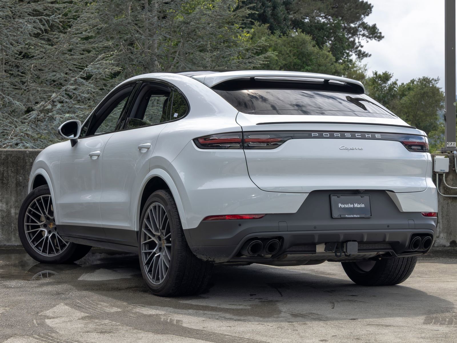 Certified 2021 Porsche Cayenne Coupe image 3