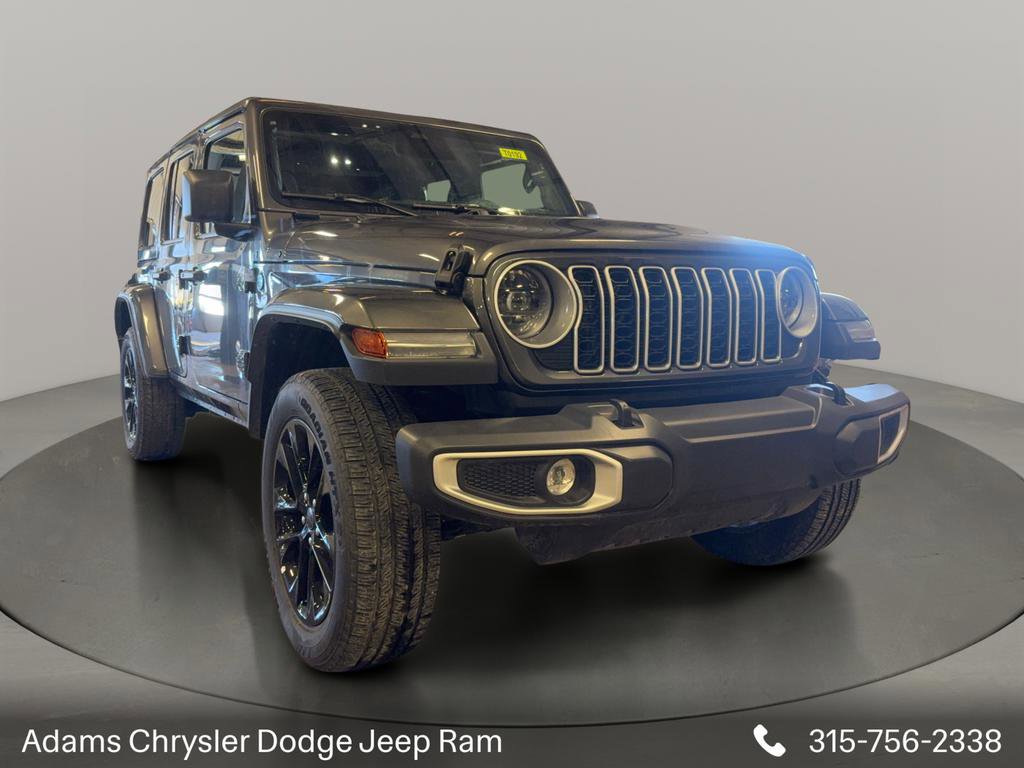 Used 2025 Jeep Wrangler Unlimited Sahara w/ Safety Group AWD/4WD image 1