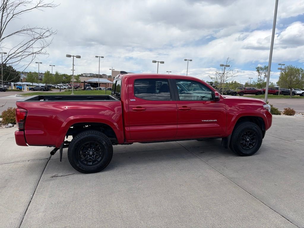 Used 2022 Toyota Tacoma SR5 AWD/4WD image 13
