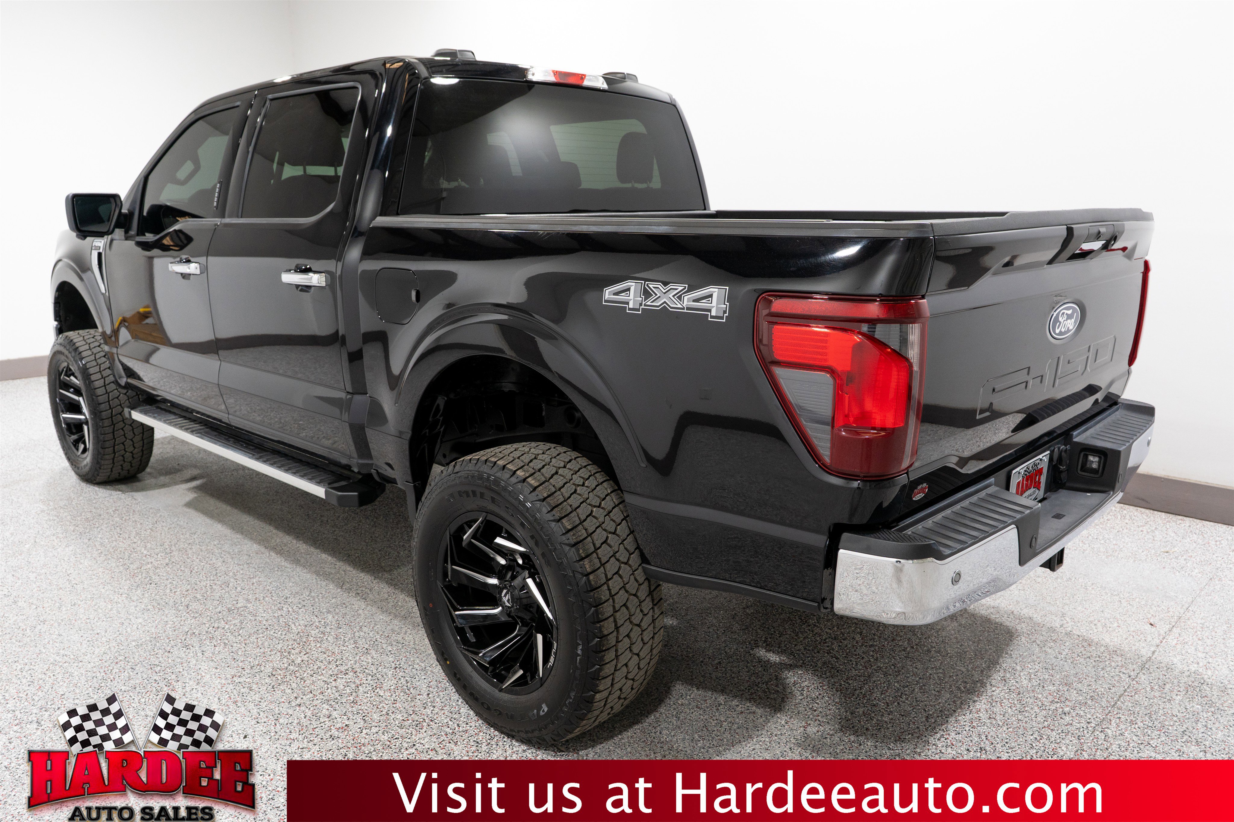 Used 2024 Ford F150 XLT image 3