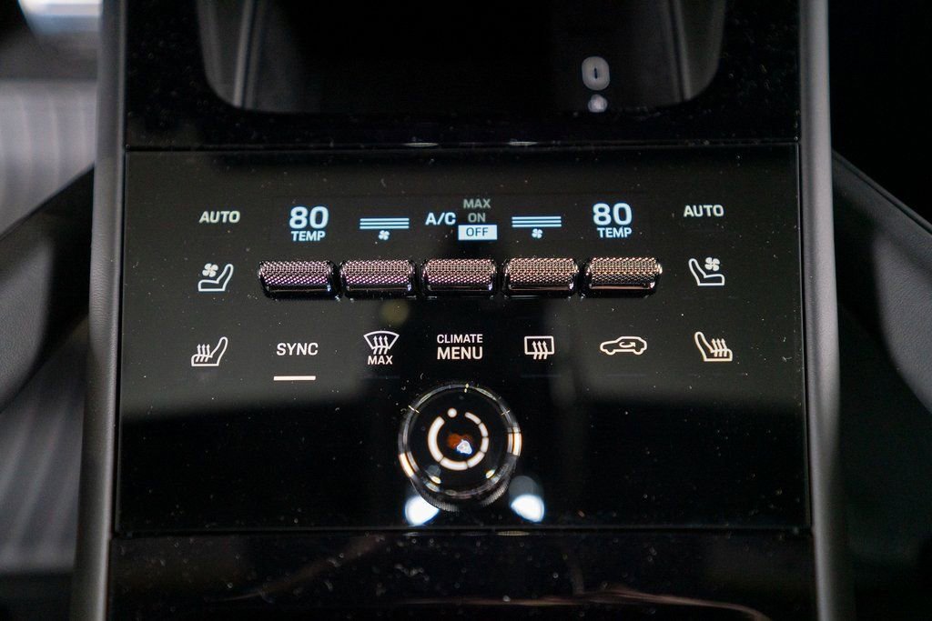 New 2026 Porsche Cayenne GTS image 32