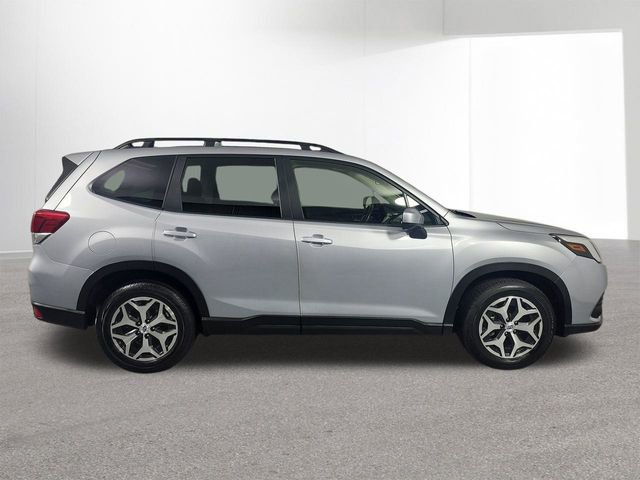 Used 2022 Subaru Forester Premium AWD/4WD image 35