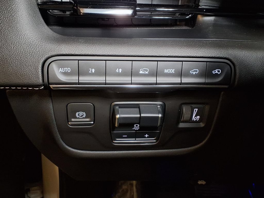 Certified 2024 Cadillac Escalade Premium Luxury w/ Performance Package AWD/4WD image 12