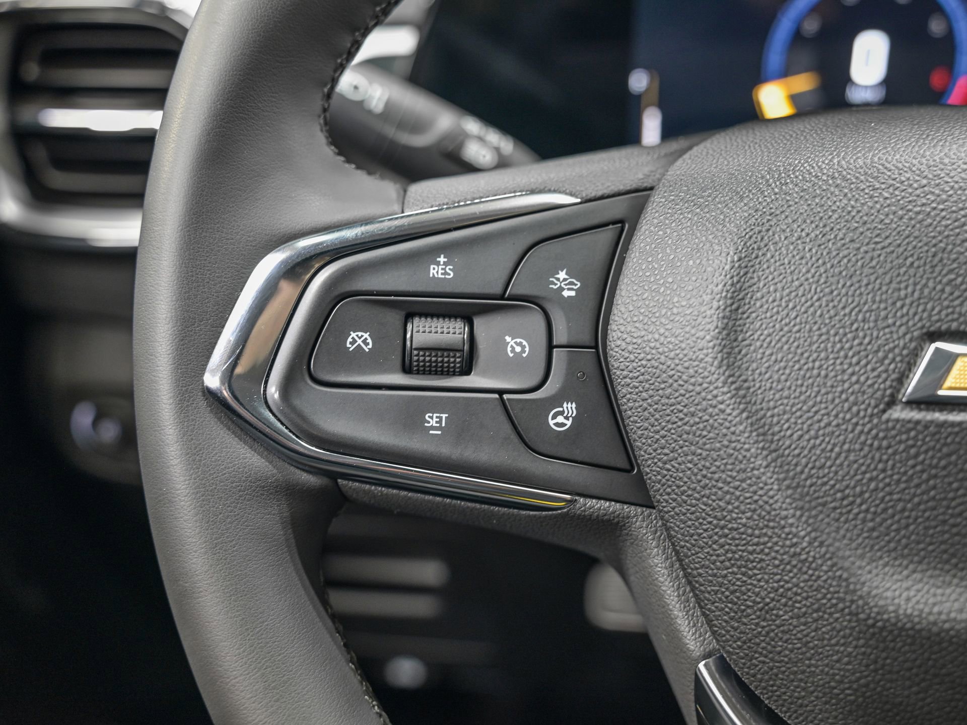 Used 2024 Chevrolet TrailBlazer LT w/ LT Cold Weather Package image 18