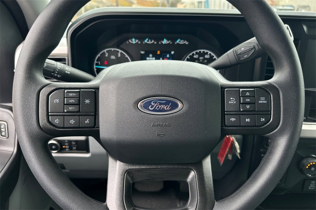 New 2026 Ford F550 4x4 SuperCab Super Duty image 18