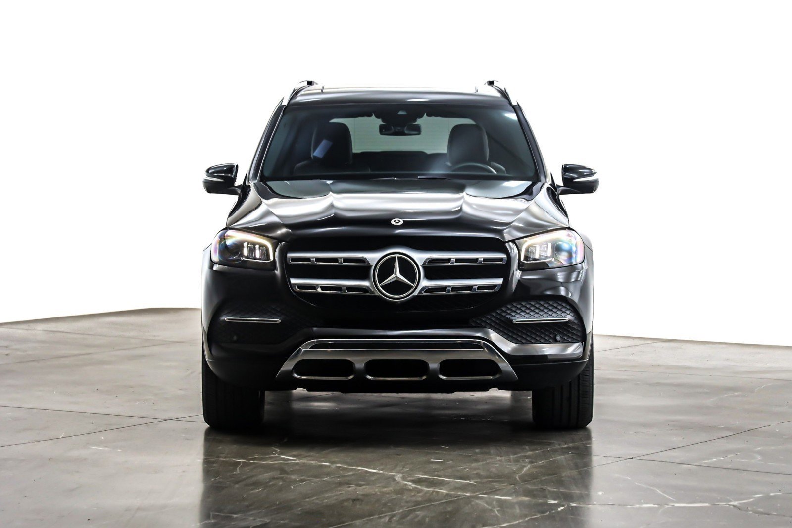 Used 2021 Mercedes-Benz GLS 450 4MATIC image 2