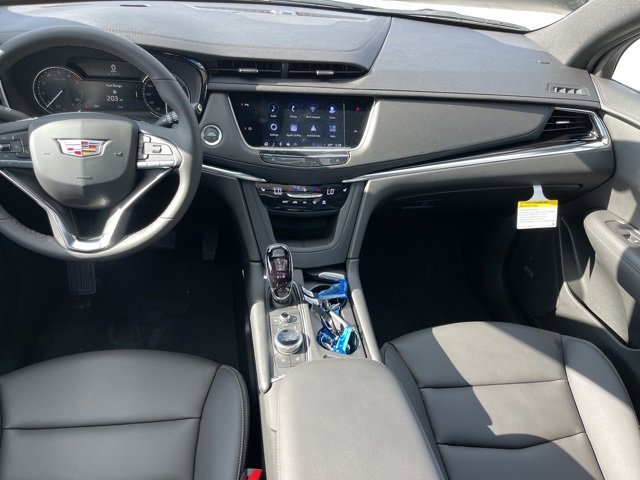 New 2025 Cadillac XT6 Luxury image 33