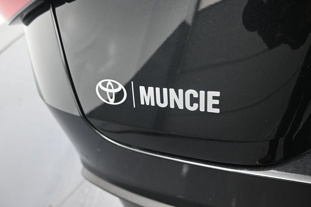 Used 2024 Lexus IS 300 w/ Premium Package RWD image 42